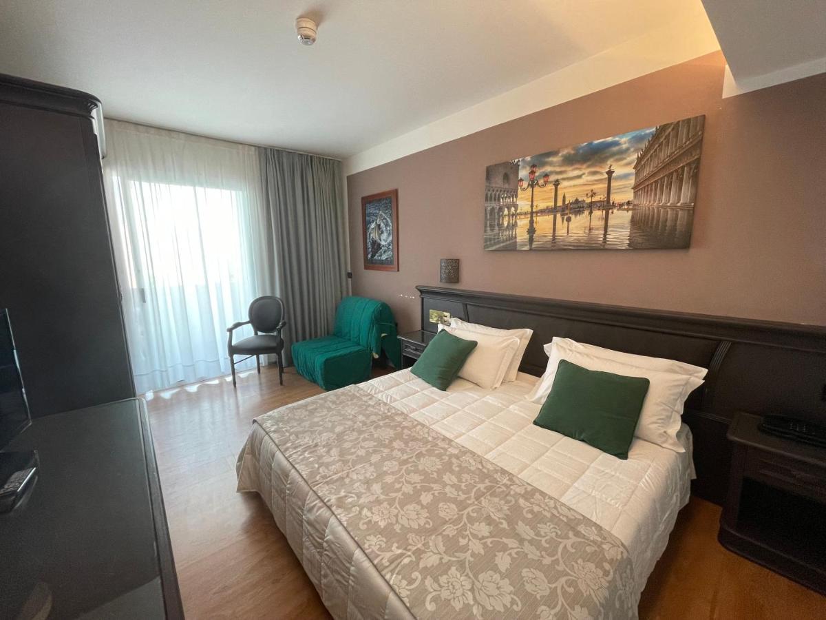 Park Hotel Cellini ليدو دي يسولو المظهر الخارجي الصورة