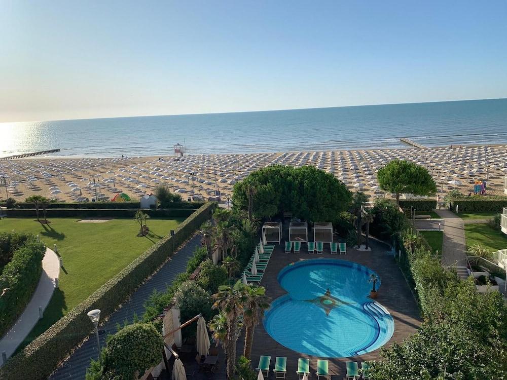 Park Hotel Cellini ليدو دي يسولو المظهر الخارجي الصورة