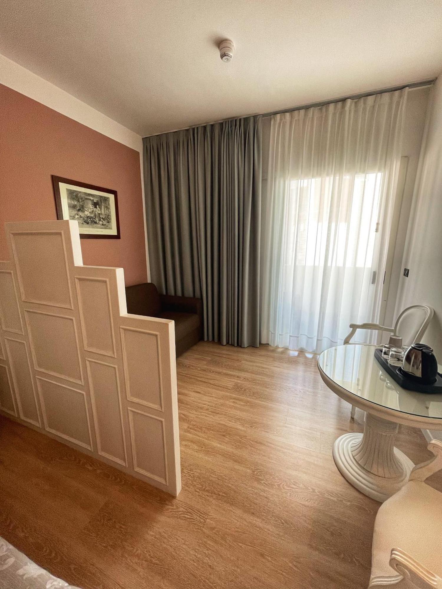 Park Hotel Cellini ليدو دي يسولو المظهر الخارجي الصورة